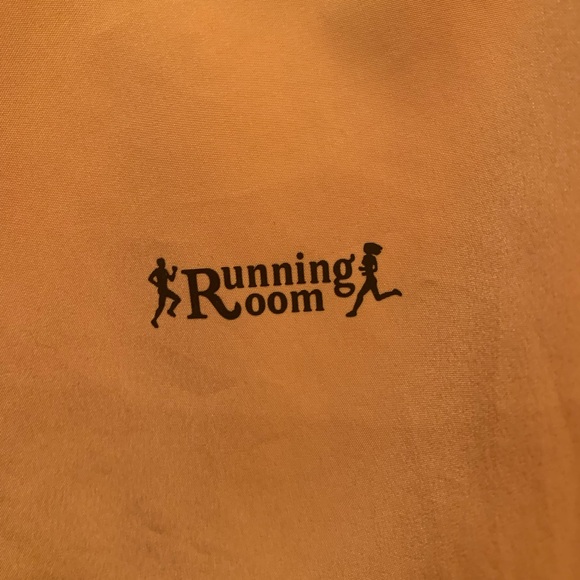 Running Room Yellow Reflective Running Jacket - Picture 4 of 12